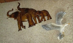 lot 9 image: Elephant Metal 23 X 17 Home Dco...