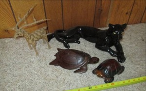 lot 10 image: Ceramic Panther, (2) Turtles (Wood)...