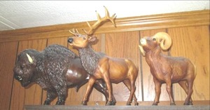 lot 15 image: (3) Animal Figurines...