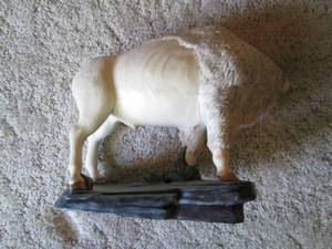 lot 16 image: Singed Yak Figurine...