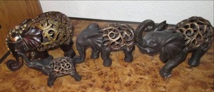 lot 71 image: (4) Decorative Elephant Statues Se...