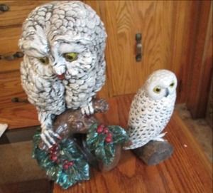 lot 74 image: Owl Hone Dcor...