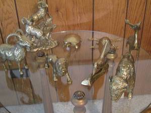 lot 98 image: Large Lot of Brass Animals See Pho...
