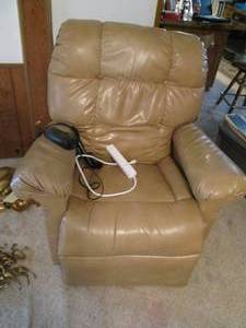 lot 117 image: Power Lift Chair (Tan)...