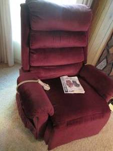 lot 118 image: Power Lift Chair (Red) With Instruc...