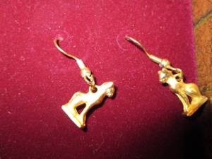lot 135 image: Egyptian Cat Earrings & More ...