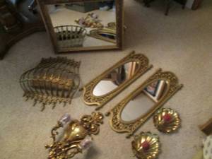 lot 158 image: Wall Mirror & Wall Dcor Closet...