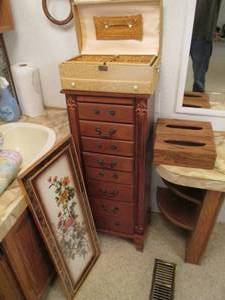 lot 176 image: Wall Art, Jewelry Cabinet,& Other M...
