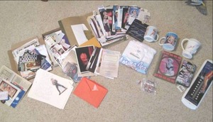 lot 222 image: Marilyn Collectables (Mugs, T-Shirt...