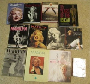 lot 225 image: Marilyn Monroe Collector Books See...