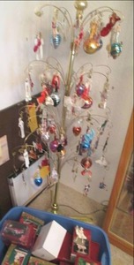 lot 233 image: Marilyn Monroe Collectable Ornament...