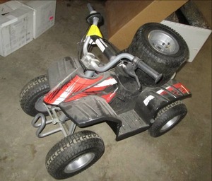 Razor 4-Wheeler, No Charger, Looks ...