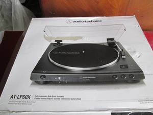 Audio Technica AT-LP60X Cracked Co...