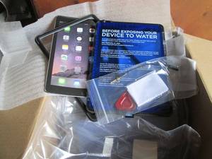 (10) Waterproof I-Pad Covers See P...
