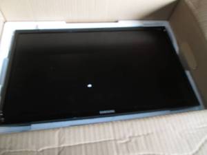Samsung 22 Monitor Power On 10...