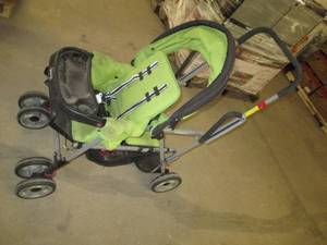 Joovy Stroller Pushes Well W...