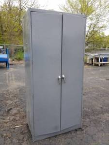 lot 183 image: Steel Office Supply Cabinet 2-Door 5-Shelf