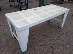 lot 227 image: Commercial Disassemble Table