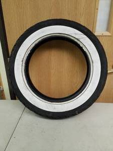 lot 260 image: Dunlop MT90E16 D402 Motorcycle Whitewall Tire
