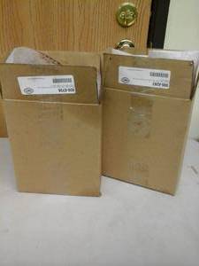 lot 128 image: Lot of (2 Boxes) S&S Cycle, Inc. 1984-up bt 1986-2003 xl Diecast Chrome Plated Machine Top Rocker Box 900-0706, 1999-up bt Bottom Rocker Box 900-4283