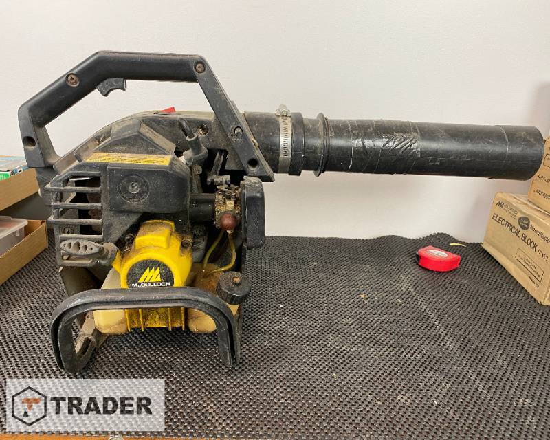 lot 89 image: McCulloch Gas Leaf BlowerVac