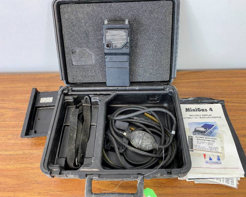 lot 65 image: Mini Gas 4 Monitor with Case (Intrinically Safe)