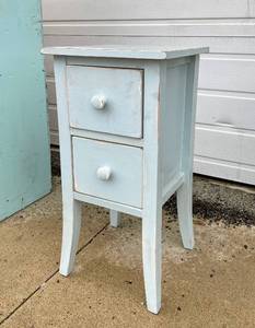 lot 186 image: Shabby Chic 2 Drawer Nightstand