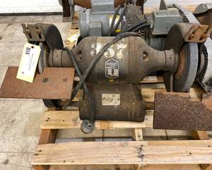 lot 8 image: Large Bench Grinder