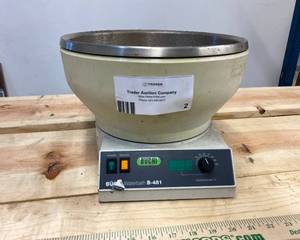 lot 2 image: Buchi Waterbath