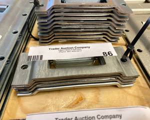 lot 86 image: 6 Pieces of Single Cargo Trailer E-Track