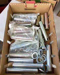 lot 111 image: Hydraulic Pins