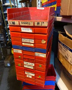 lot 143 image: 16 Plastic Storage Bins 8 x 11 x 4
