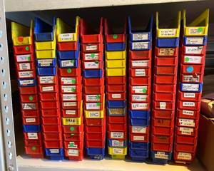 lot 145 image: 31 Plastic Storage Bins - 7 x 11 x 4