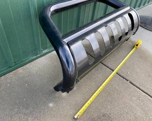 lot 59 image: Steel Brush Guard for Truck or SUV