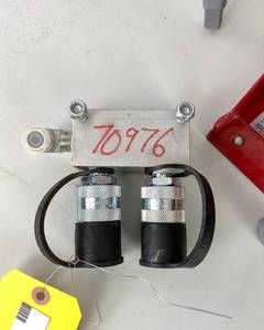 lot 69 image: Hydraulic 2 Way Splitter