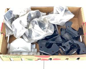 lot 119 image: Box of Steel Brackets