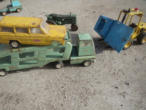 John Deere & Tonka toys