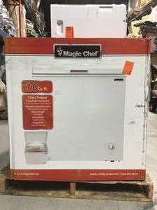 lot 21 image: PALLET OF ASSORTED  CHEST FREEZER AND MICROWAVE ( BRANDS INCLUDE MAGIC CHEF ) ( CUSTOMER RETURNS )