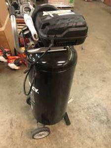 lot 32 image: Husky 20 Gal. 175 PSI Portable Electric Air Compressor in working condition