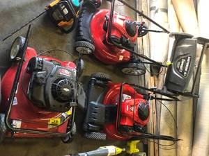 lot 43 image: Pallet of salvage tools and more for parts or repairs (includes Mowers, trimmer, chainsaw and more )