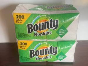 lot 38 image: Bounty Napkins