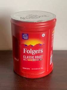 lot 137 image: Folgers Coffee