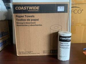 lot 13 image: Paper Towels