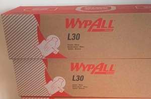 lot 119 image: Wypall Wipers