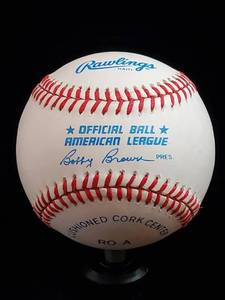 lot 26 image: Jim Catfish Hunter Autographed Ball