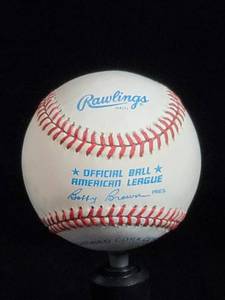 lot 22 image: Carl Yastrzemski Autographed Ball