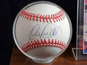 lot 34 image: Kirby Puckett Autographed Ball & 1985 Donruss Rookie Card