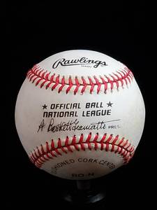 lot 53 image: Darryl Strawberry Autographed Ball