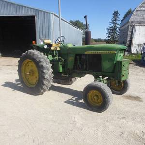 lot 5 image: 1971 John Deere 3020 Diesel-----NO RESERVE-----