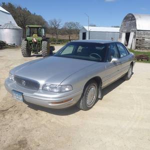 lot 6 image: 1999 Buick LeSabre Limited---NO RESERVE---